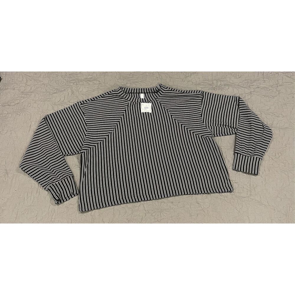 LC Couture Black and White Stripe Long Sleeve Crop New Small Oversized